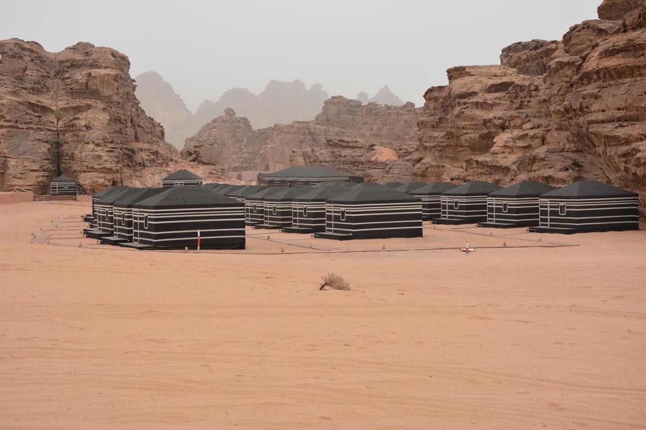 Space Village Luxury Camp Wadi Rum Bagian luar foto