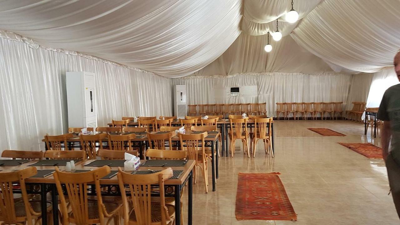 Space Village Luxury Camp Wadi Rum Bagian luar foto